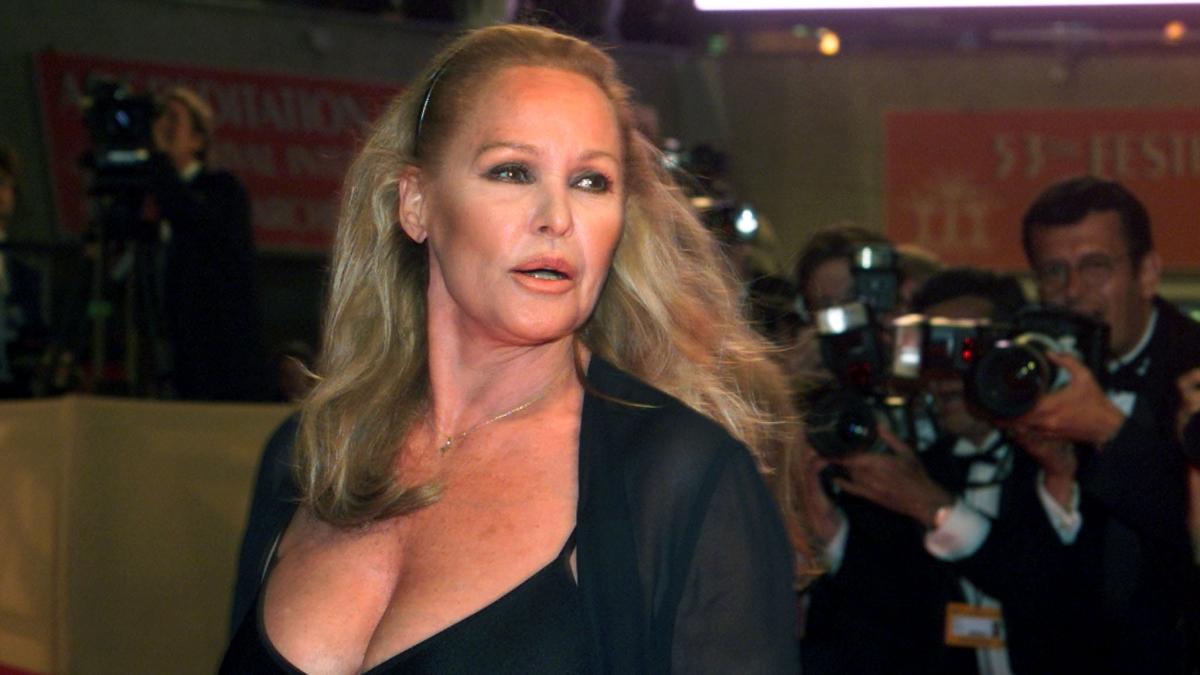 Ursula Andress truffata: «Sono sotto choc, ho perso 20 milioni di euro a causa di un raggiro»