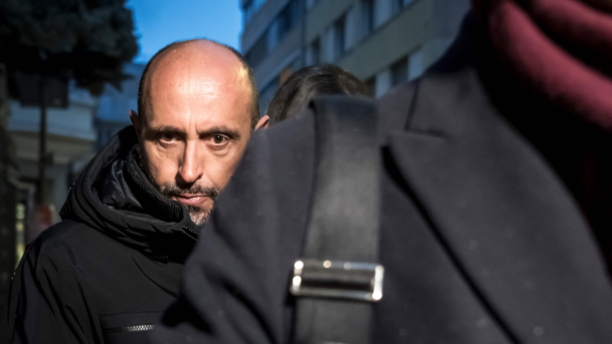 Jacques Moretti esce dal carcere. L'avvocato dei familiari delle vittime: «Ulteriore violenza inflitta a quei poveri padri, madri, sorelle e fratelli»