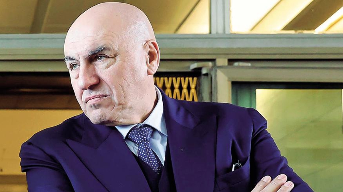 Crosetto: «Mi sono sentito molto solo. Chi mi ha spiato, per conto di chi ha agito?»