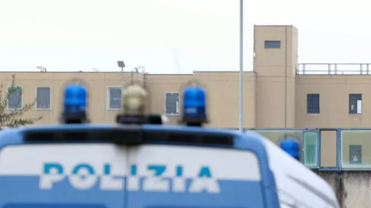 Prato, nuovi abusi sessuali e violenze nel carcere della Dogaia