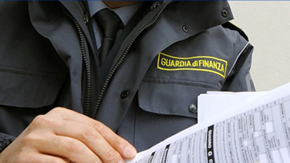 Appalti, la Guardia di Finanza acquisisce atti nella sede dell'Eav