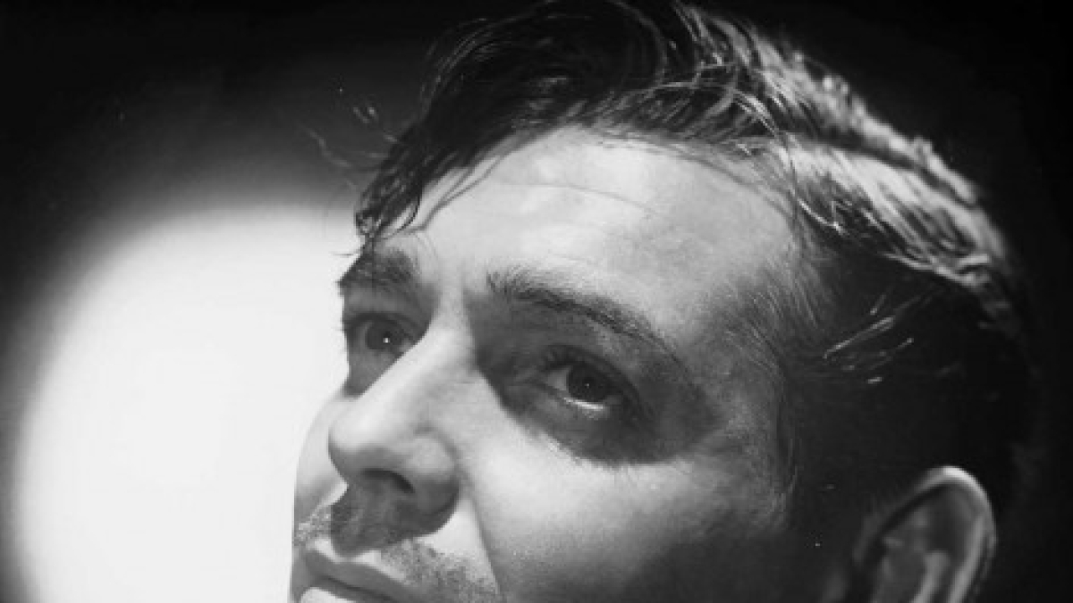 Clark Gable nasceva 125 anni fa: i lavori prima di diventare famoso, la moglie morta in un incidente aereo, 7 segreti