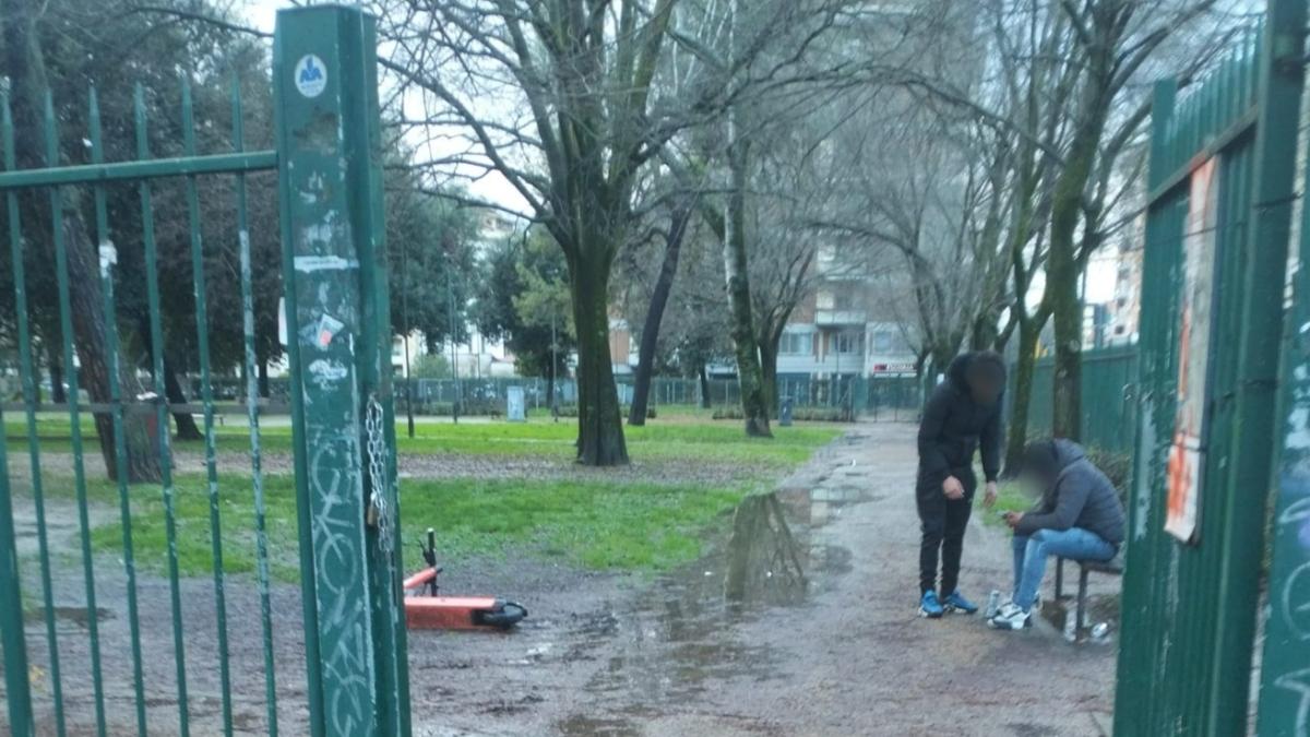 Firenze, allarme baby gang: rapine, spaccio, atti vandalici. A Novoli dopo l’allarme del pm: «È la situazione più delicata»