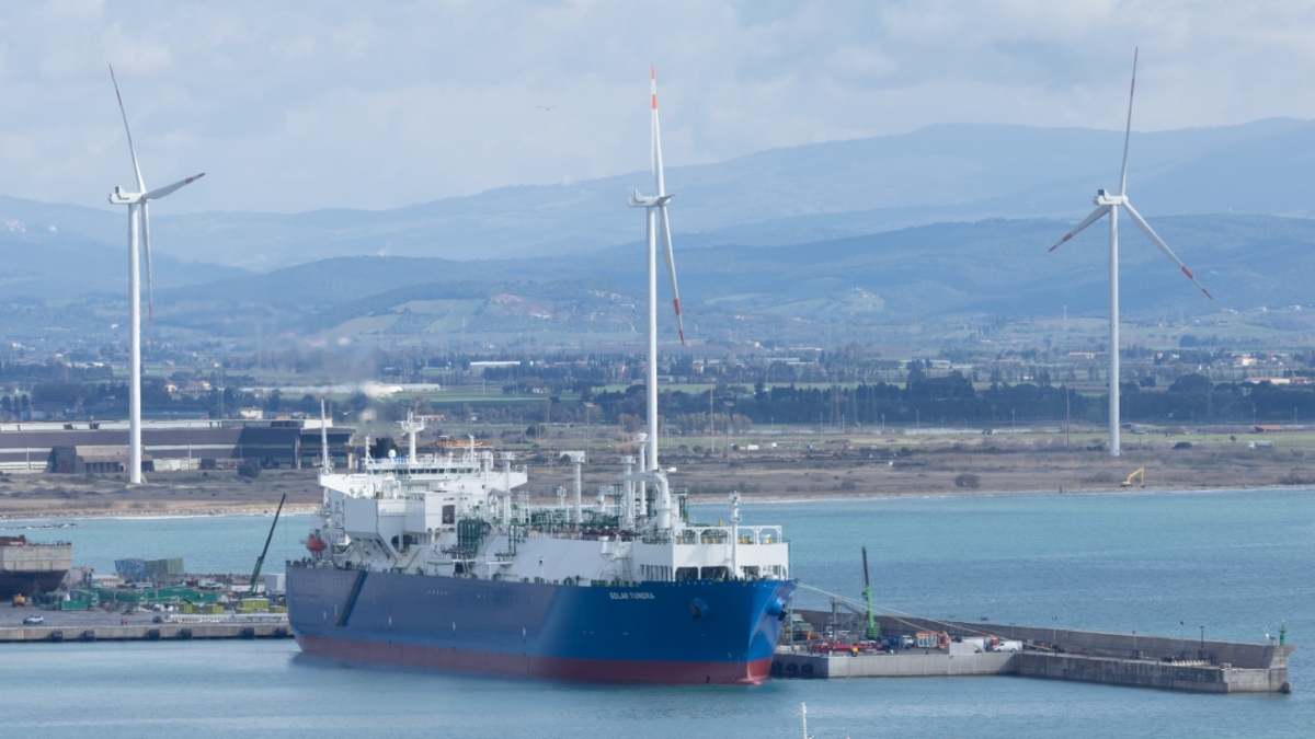 Rigassificatore a Piombino fino al 2029? Snam ci prova, ma Giani: «Io non firmo»