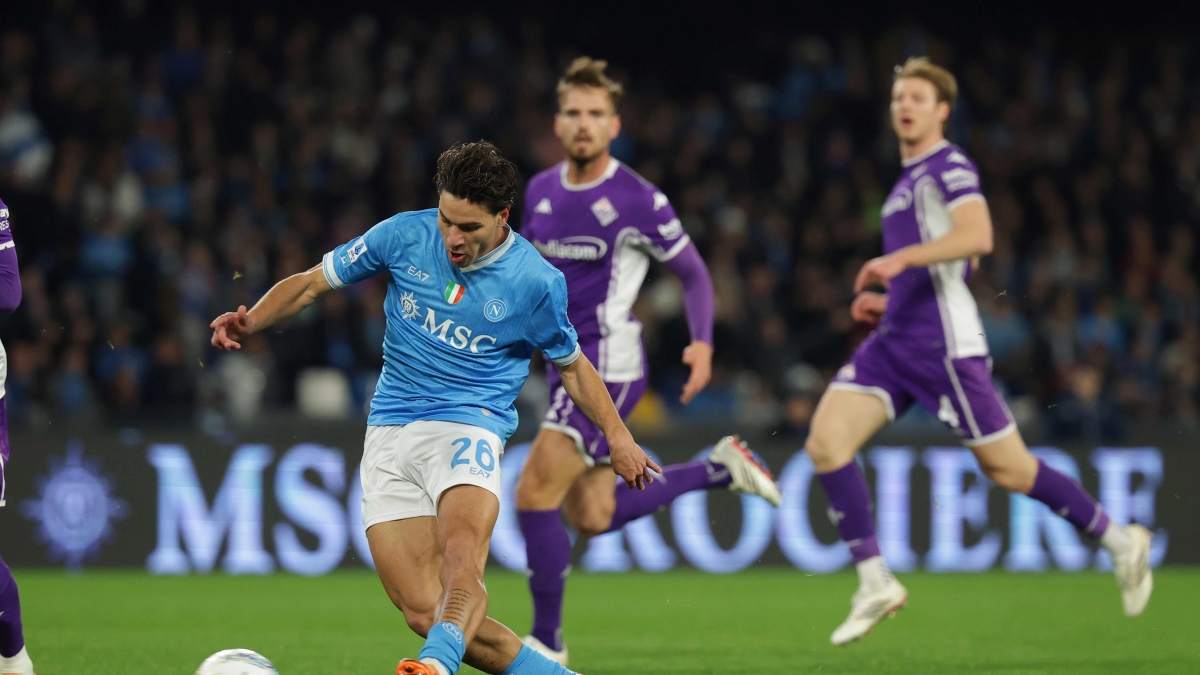 Il Napoli lotta e batte la Fiorentina con i gol «giovani» di Vergara e Gutierrez