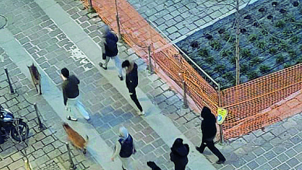 Sesto San Giovanni, la banda dei cani terrorizza il quartiere: aggrediti padre e figlio 16 enne. Residenti esasperati