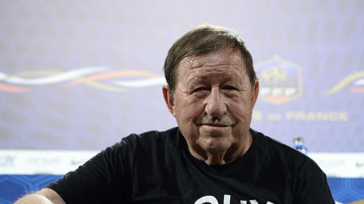 Guy Roux: «Le donne sono fatte per partorire, il calcio non è per il ...