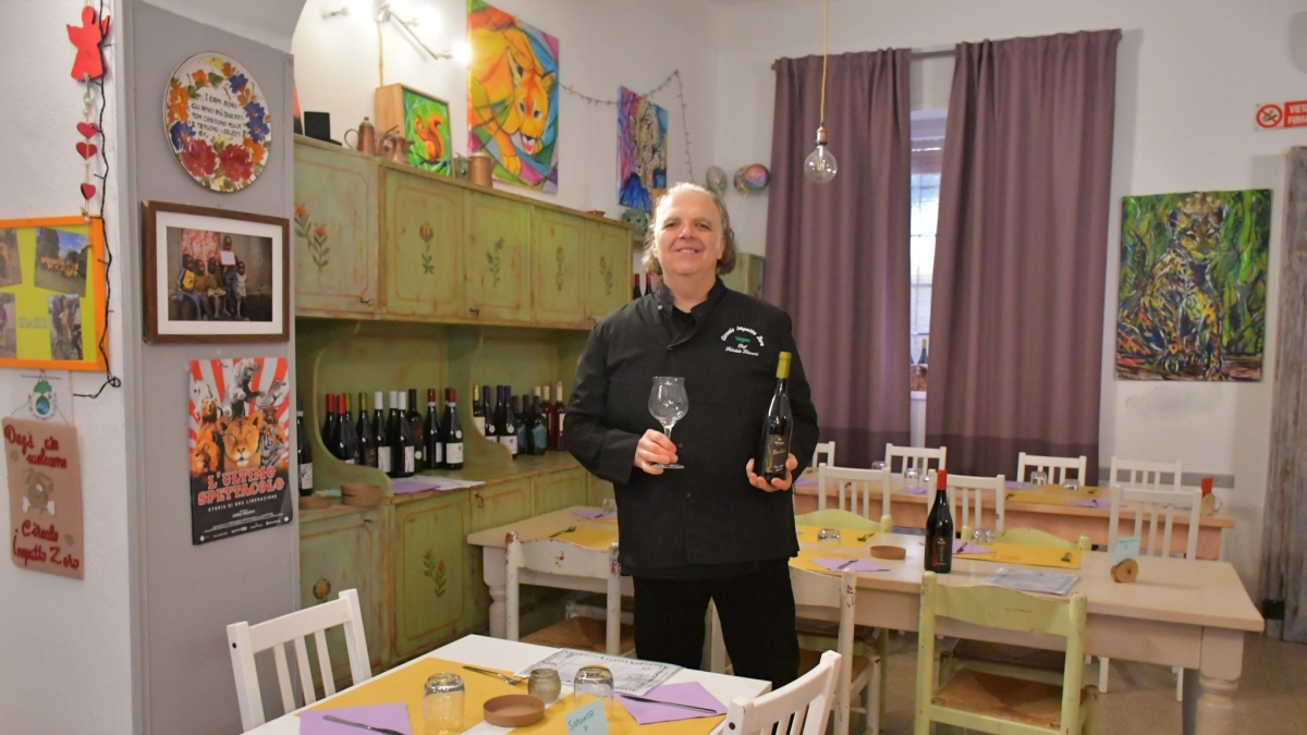 Cassoeula e carbonara veg e prezzi «da pizzeria» La ricetta di Impatto Zero, circolo Arci a Pavia