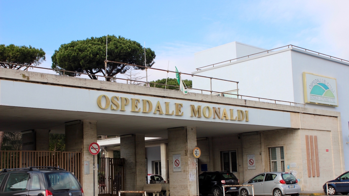 Il cuore danneggiato nel trasporto, il trapianto del bambino che salta. La disperazione di due mamme, a Bolzano e Napoli