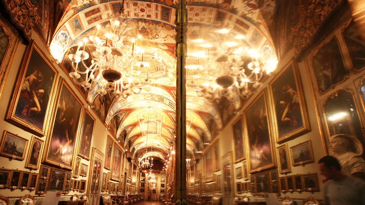 La figlia della principessa Doria Pamphilj maltrattata dal compagno: per il 31enne scatta il divieto di avvicinamento