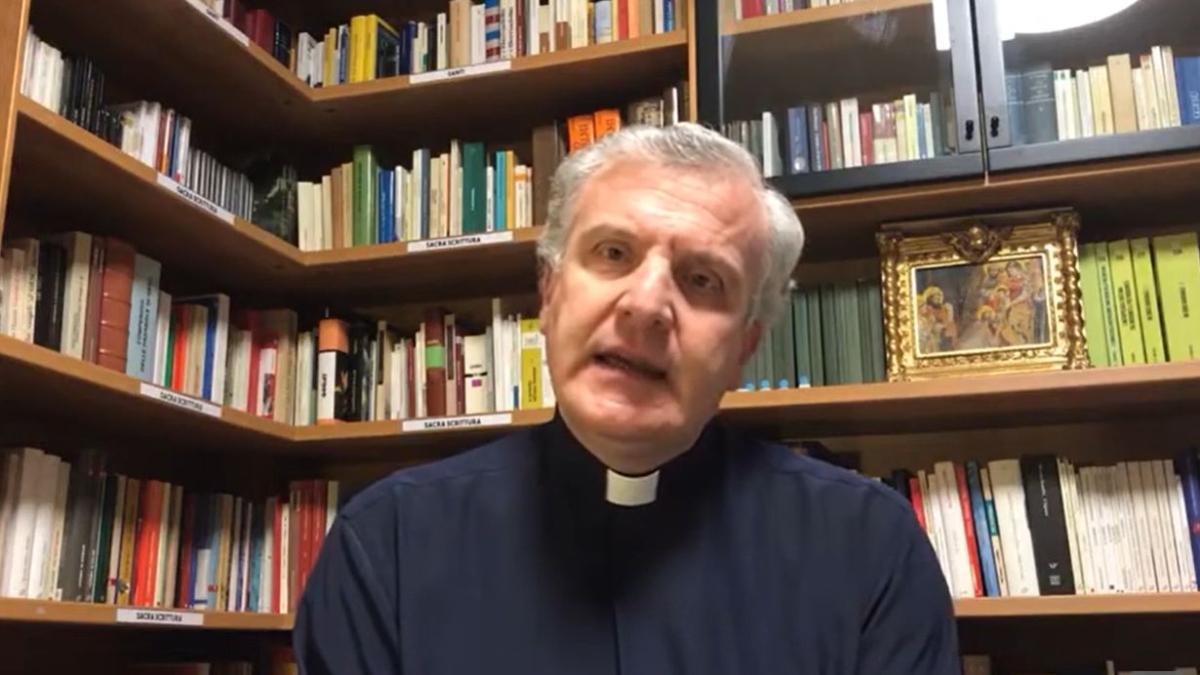 Il prete e l'amante: tentò di rapinarla e la colpì con un lingotto. Ieri il patteggiamento a un anno e quattro mesi