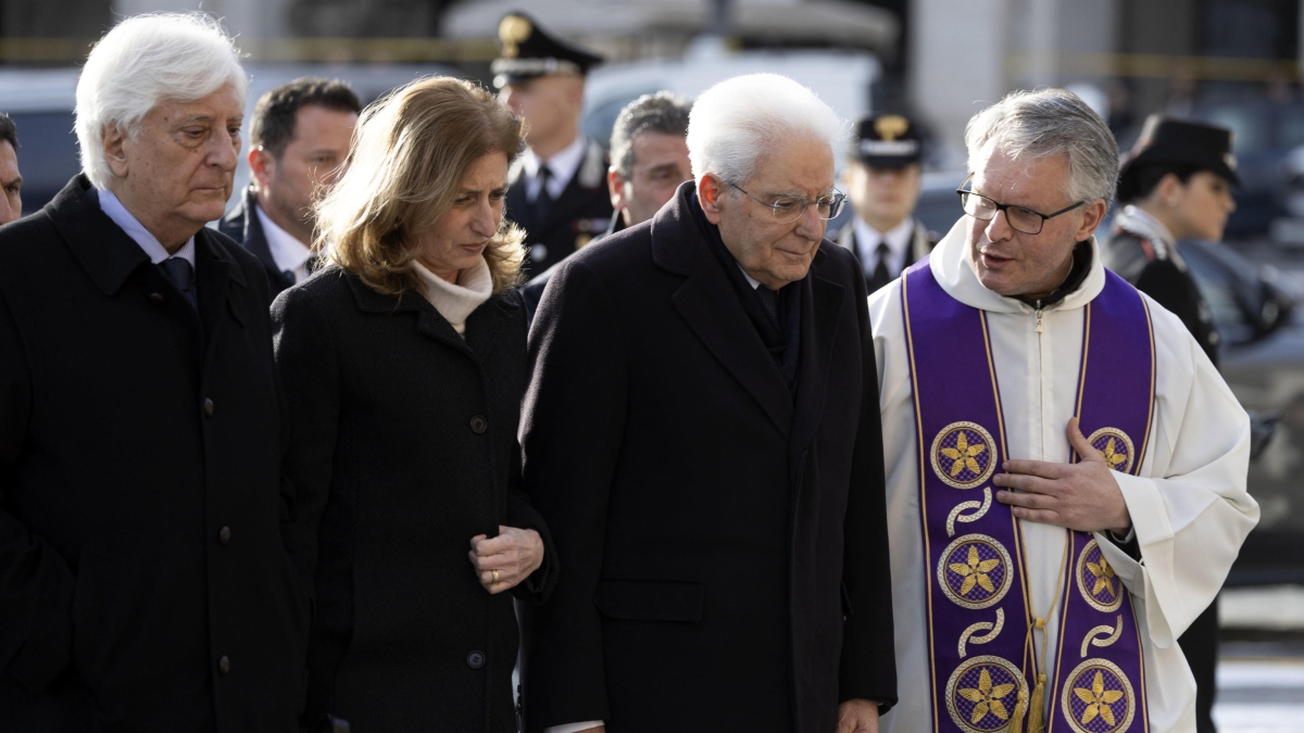 I funerali di Antonino Zichichi a Santa Maria degli Angeli con Mattarella. Il vescovo: «Grande scienziato e credente»