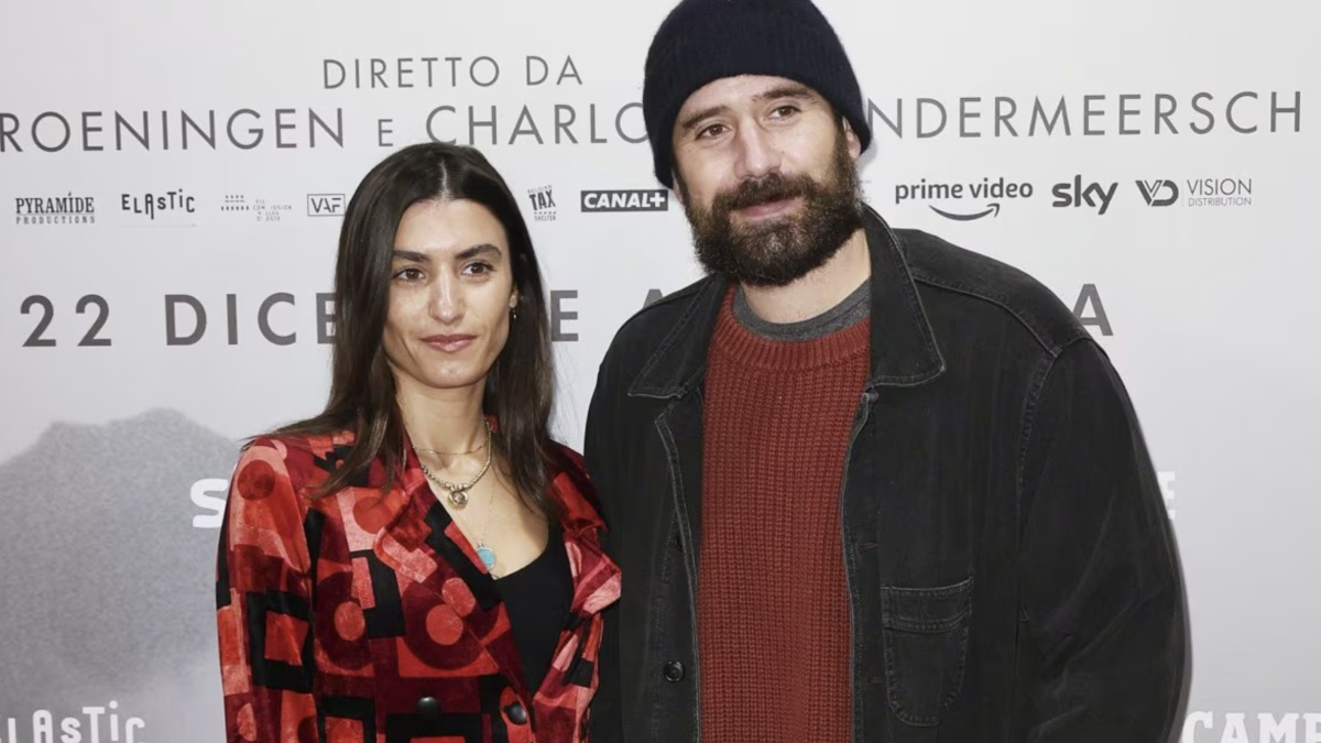 Tommaso Paradiso e Carolina Sansoni presto sposi: le nozze previste a giugno (ma per ora i diretti interessati non confermano)
