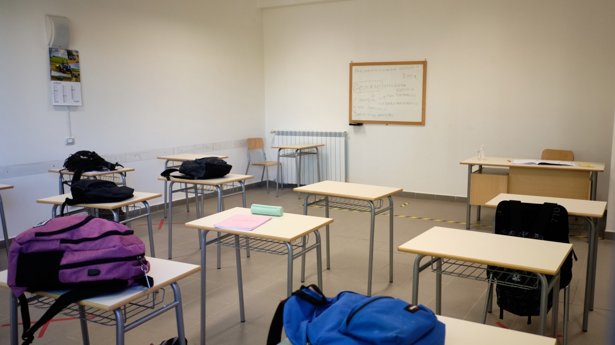 Merate, risse tra studenti, insulti e minacce online. Anche all'istituto tecnico Viganò l’intervallo si fa in classe