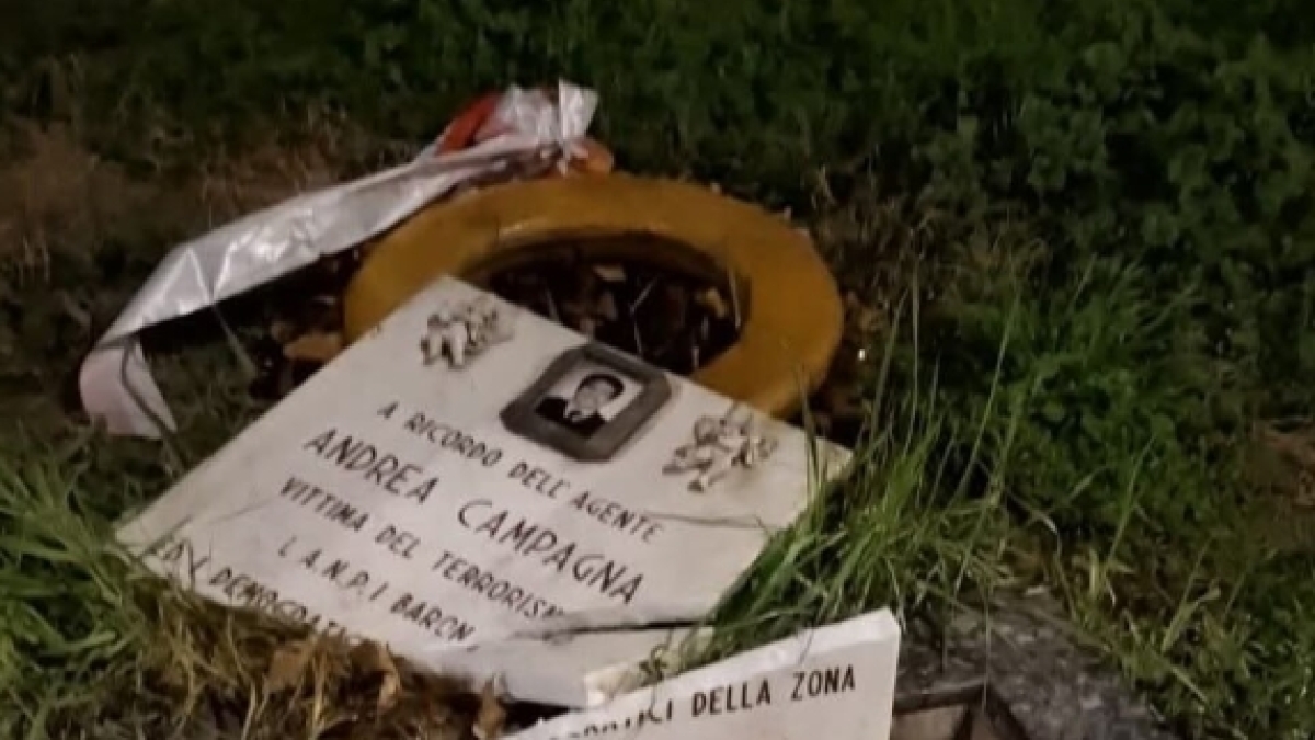 Pulizie esemplari sul tram 15. La slealtà che fa male al calcio. La lapide di Andrea Campagna spezzata e non ripristinata