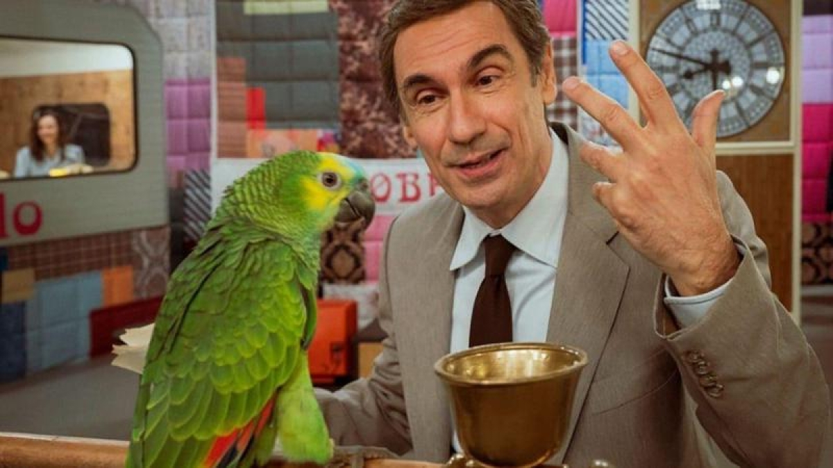 Bellocchio firma la serie su Tortora (interpretato da Gifuni): operazione spietata per raccontare la sconfitta di un Paese