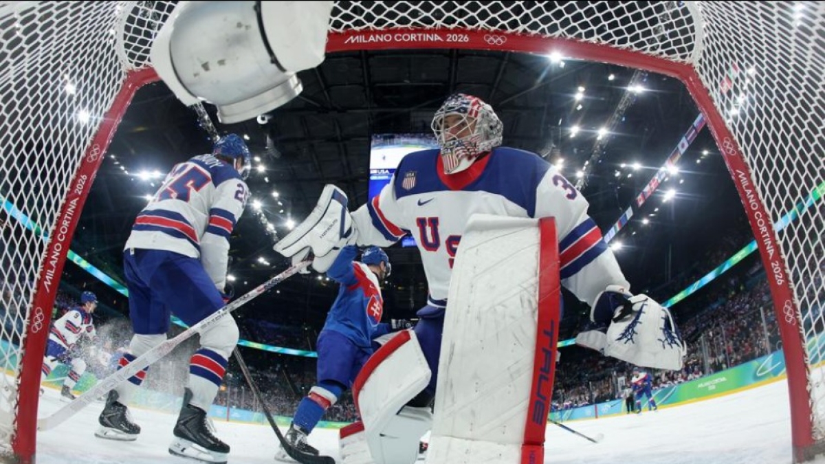 Olimpiadi a Milano, la pressione (extra) della squadra di hockey che si trova a dettare l'agenda di Trump: «Donald, ora prepara l'aereo»