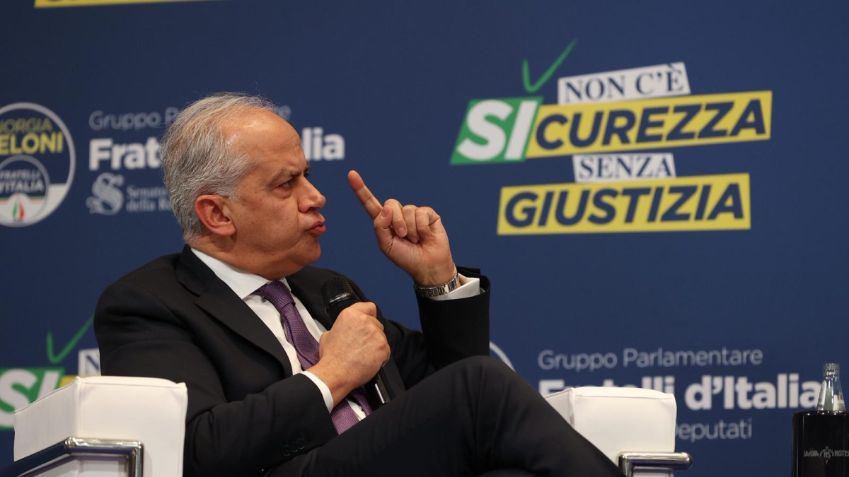 Guerra in Iran, Piantedosi: «I conflitti rischiano di trasferirsi nelle piazze». All'evento sul referendum Borgonzoni attacca: «Liberare presto Bologna da un grande male che è Lepore».