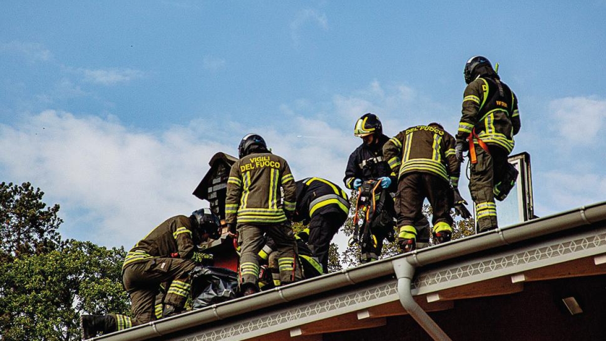 Vigili del fuoco, i sindacati incalzano la Provincia: «Ripristinare condizioni lavorative adeguate»