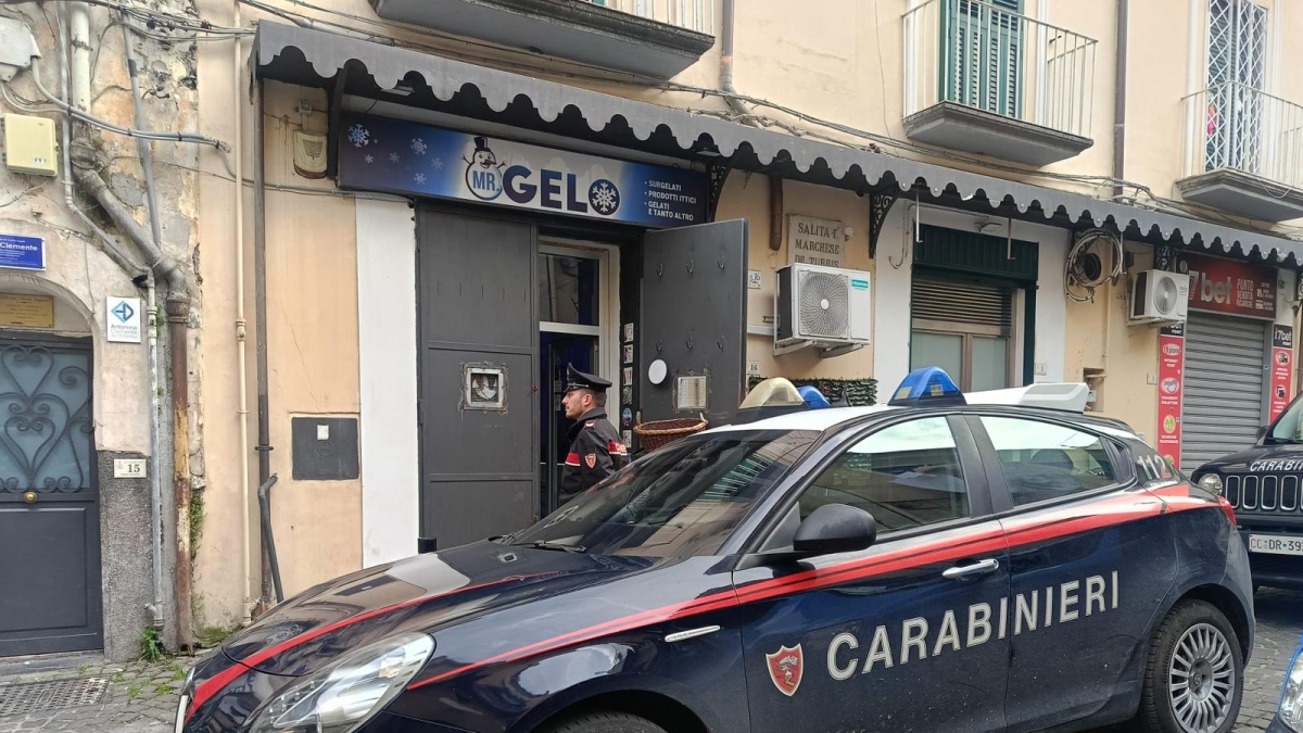 Castellammare, commerciante spara in pieno giorno e nasconde l'arma: rintracciato e arrestato dai carabinieri