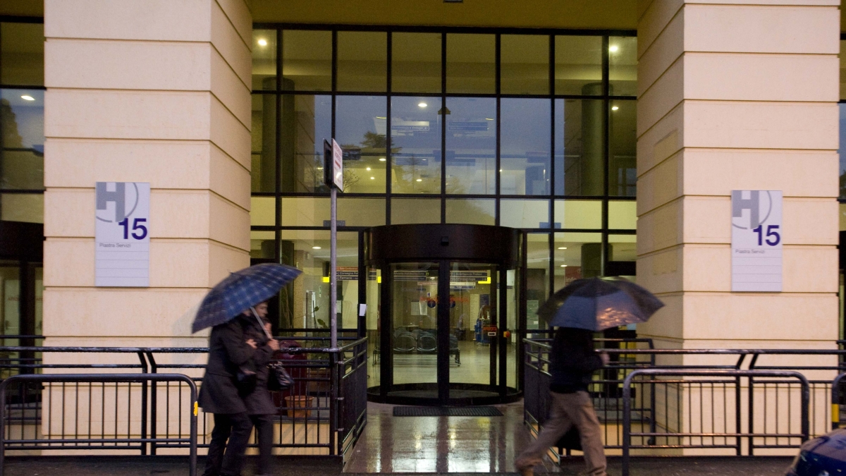 Firenze, tecnica di laboratorio aggredita alla Piastra: l’allarme dei colleghi di Careggi