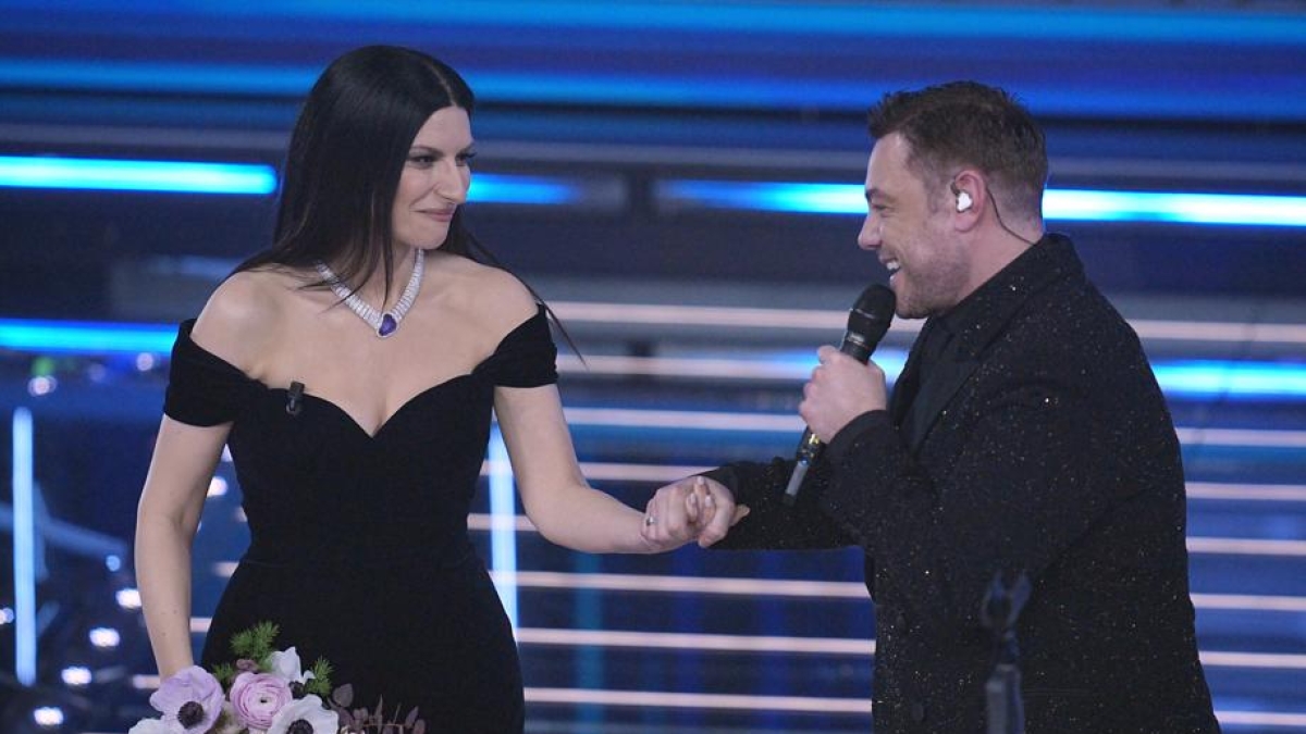 Sanremo: scaletta e orari della prima serata | La gara: Bambole di Pezza, Tredici Pietro (e i guai col microfono), Brancale commossa