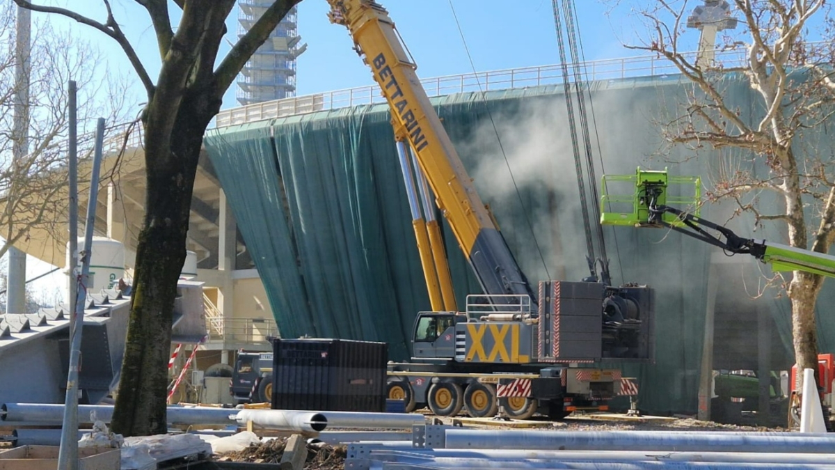 Stadio Franchi, la trave non c’entra: il problema al cemento mette in stand by la curva Fiesole (e si allungano i tempi dei lavori)