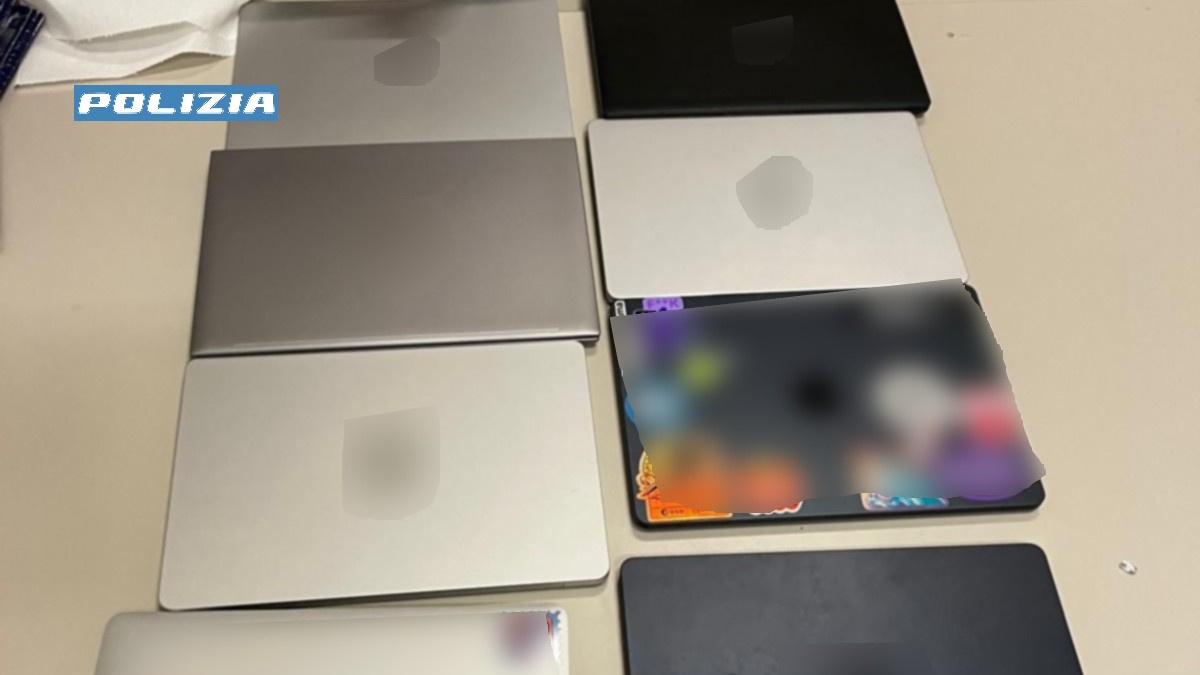 Milano, furti a raffica al Mercato comunale Isola: quattro ladri portano via computer, cellulari e zaini, arrestati dalla polizia