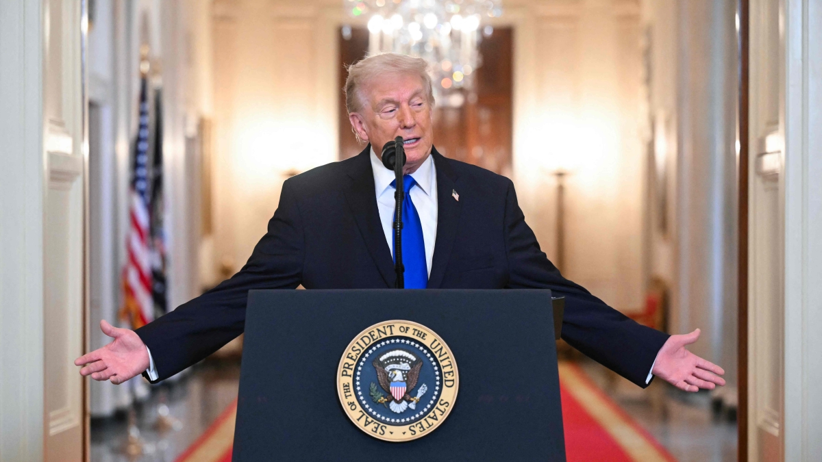 Dopo il discorso più lungo di sempre crescono i dubbi sulla salute mentale di Trump: per il 61% degli americani è «più imprevedibile con l’età»