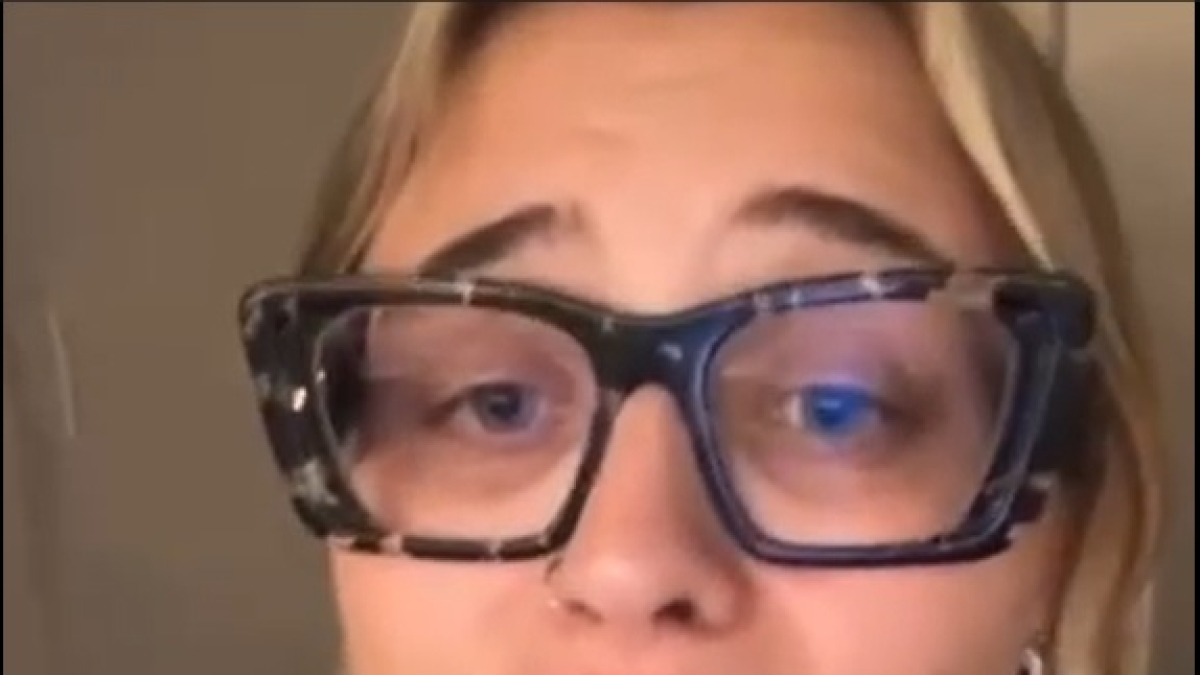 Dubai, l'appello sui social di BigMama, bloccata in hotel sotto i bombardamenti: «Ho paura, voglio tornare a casa»