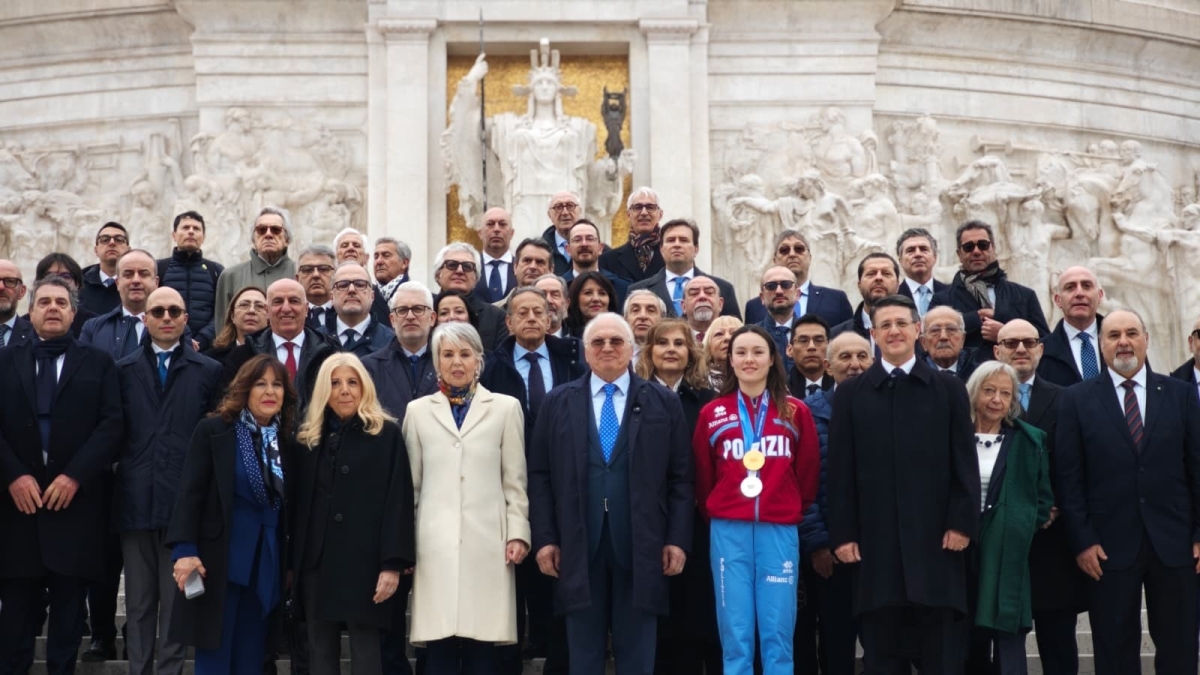 Roma, gli insigniti dell'Ordine al merito della Repubblica all'Altare della Patria. C'è anche Elisa Confortola, oro a Milano-Cortina