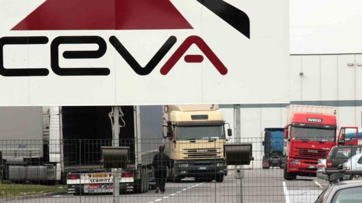 Ceva Logistics di nuovo indagata: nel 2019 «azienda modello», ora sequestro da 24 milioni per frode fiscale sui fornitori di manodopera