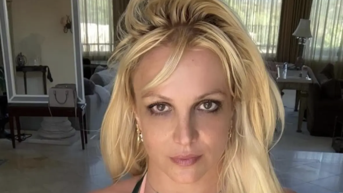 Britney Spears è stata arrestata per guida in stato di ebbrezza. La cantante è rimasta in cella tre ore e poi si è cancellata da Instagram