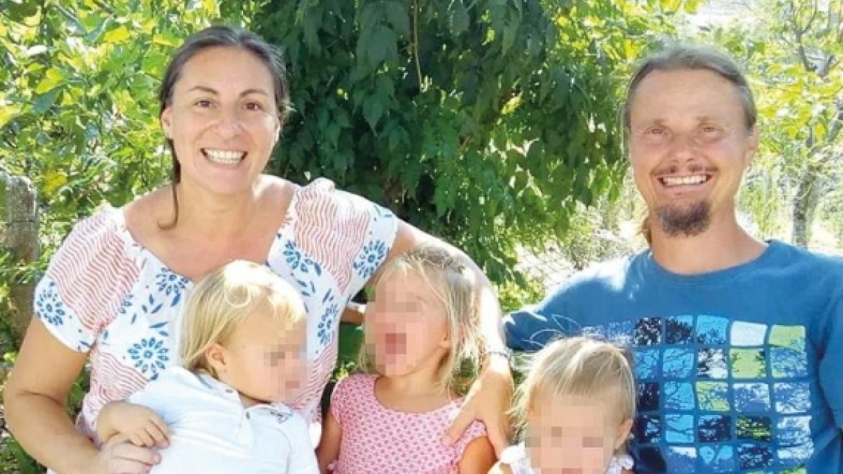 Famiglia nel bosco, la decisione del Tribunale: «Allontanare la madre dalla casa e separare i bambini». La Lega: «Nordio avvii un'ispezione»