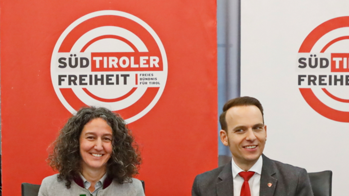 Knoll e Atz, rinviati a giudizio per diffamazione i consiglieri di Süd-Tiroler Freiheit: erano stati denunciati da Kompatscher