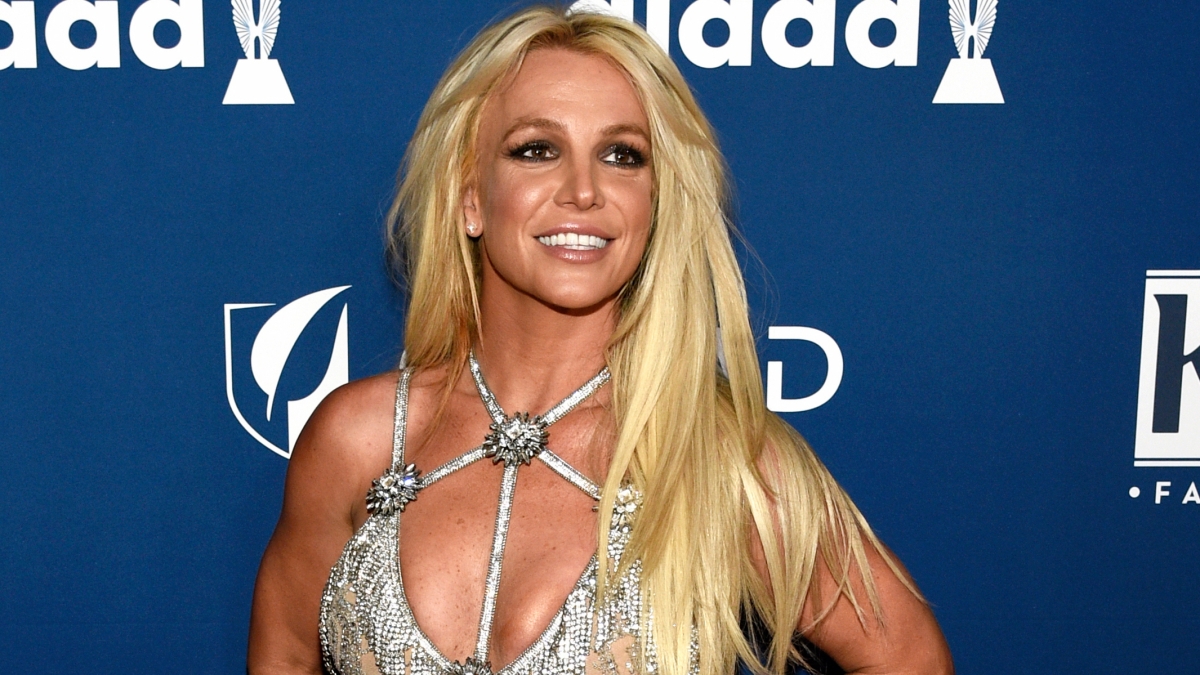 Britney Spears, la vita infelice e tormentata della star e il ruolo giocato dal "popolo del web" nella sua caduta