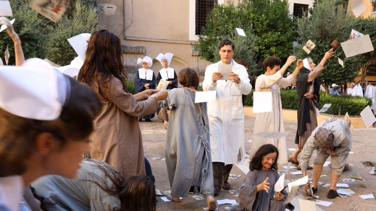 Lino Guanciale: rugbista mancato, testimonial per i rifugiati, chi è la moglie con cui è sposato dal 2020, 7 segreti