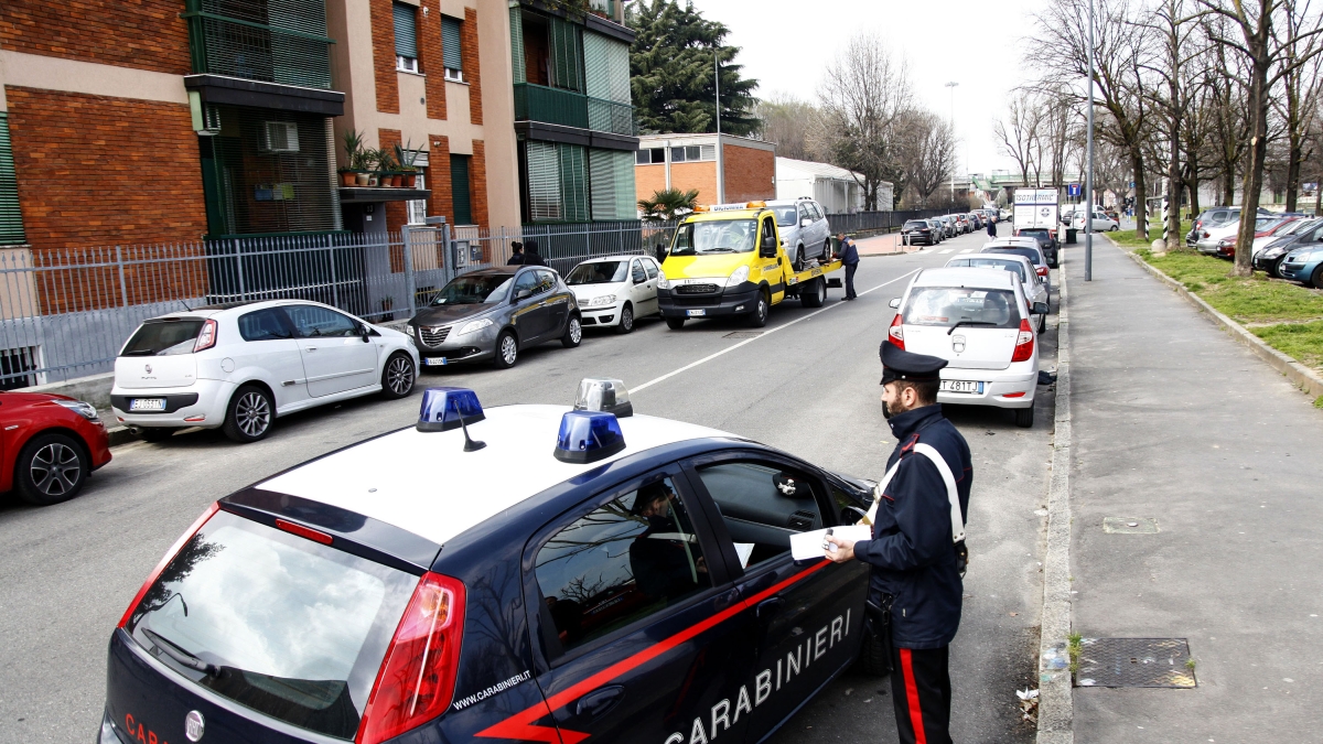 Busto Arsizio, 17enne sequestrato e rapinato: nelle mani dei rapitori per oltre un'ora poi la fuga. Tre arresti