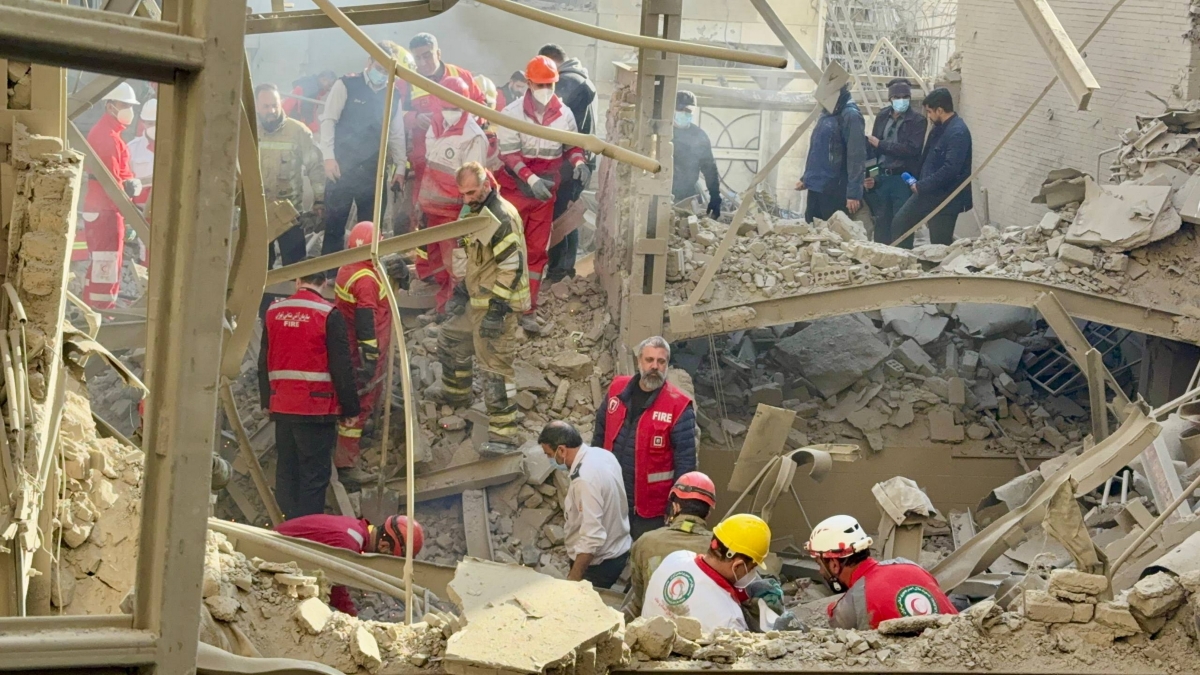 Media israeliani: «Ferito il figlio di Khamenei». L