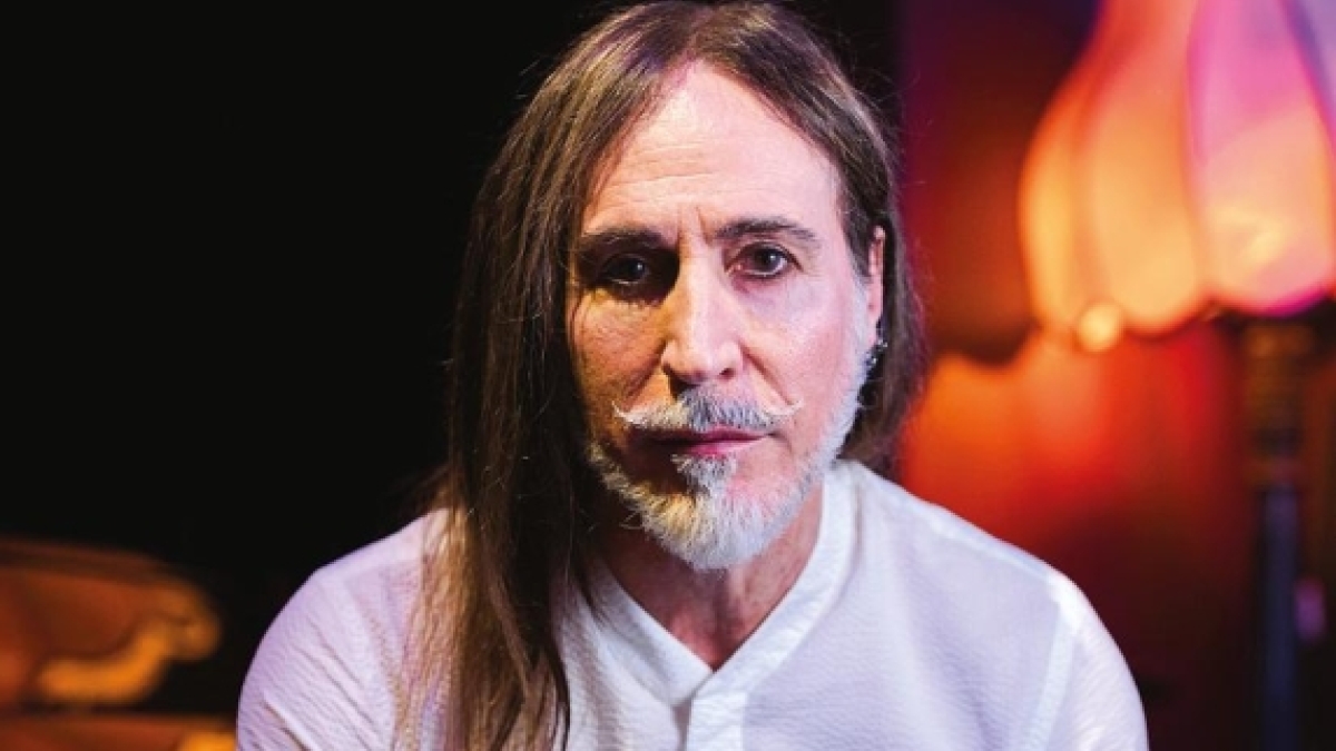 Manuel Agnelli compie 60 anni: i brani per la colonna sonora di «Diabolik», quando sfasciò un camerino ad X Factor, la vita privata, 7 segreti