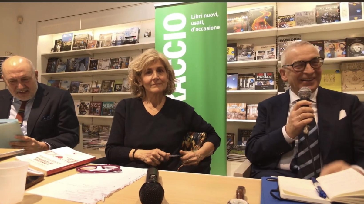 Radicofani, al Teatro Costantini «l'amore in gabbia» di Donatella Stasio