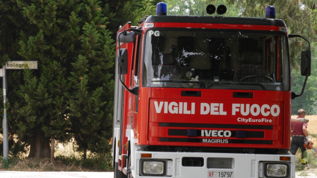 pozzuoli cadavere carbonizzato di una donna all interno di un abitazione il marito chiama la polizia esce fumo dalla casa160 da Xml2.corriere.it pozzuoli cadavere carbonizzato di una donna all interno di un abitazione il marito chiama la polizia esce fumo dalla casa160