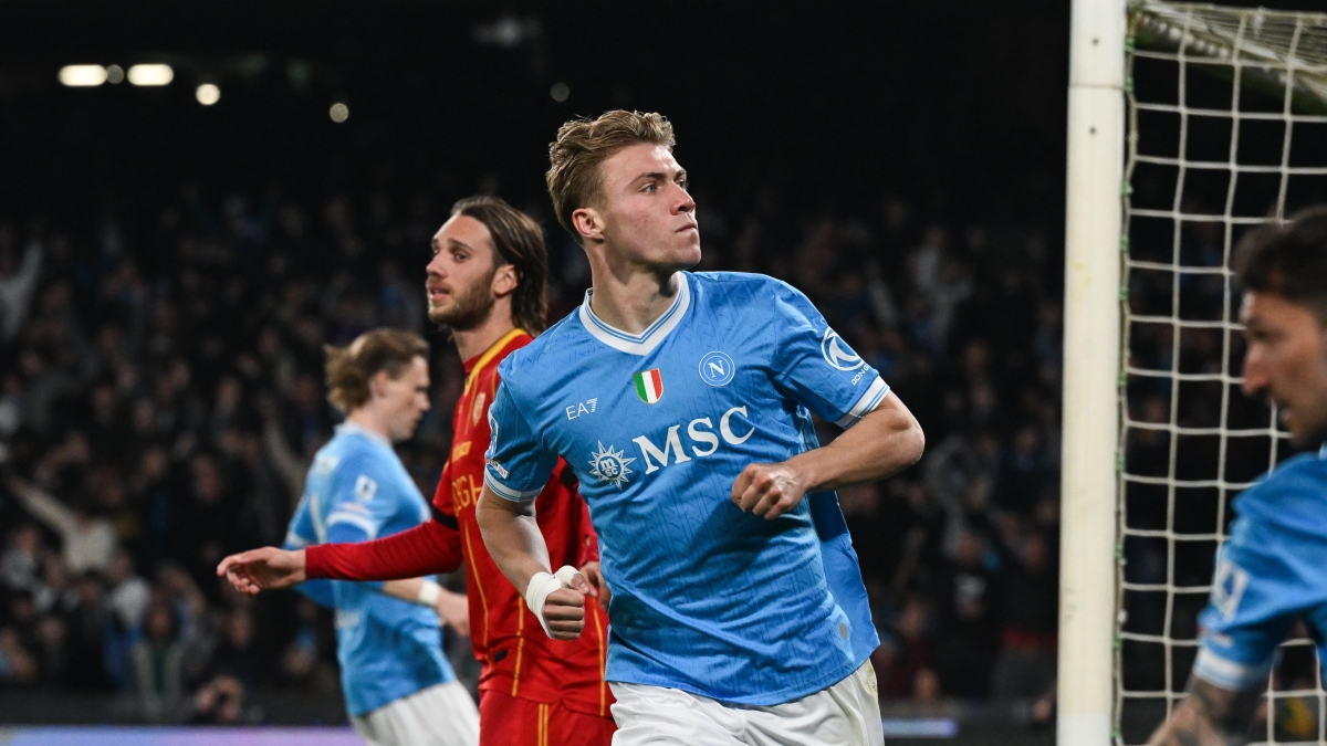 Il Napoli non si ferma più, 3ª vittoria di fila:  1 dal Milan| Malore per Banda, via in ambulanza