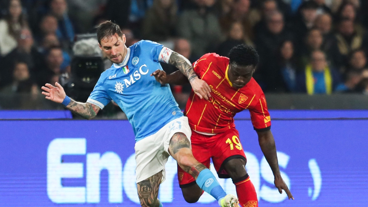 paura per banda in napoli lecce malore nel finale riprende conoscenza ed esce in barella cosa 232 successo da Xml2.corriere.it paura per banda in napoli lecce malore nel finale riprende conoscenza ed esce in barella cosa 232 successo