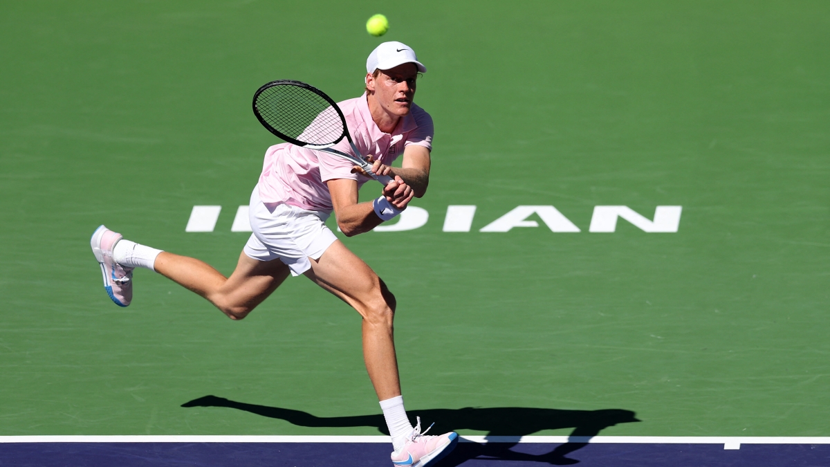 Sinner Zverev a Indian Wells: fastidio alla schiena per Jannik prima del match Live 0 1