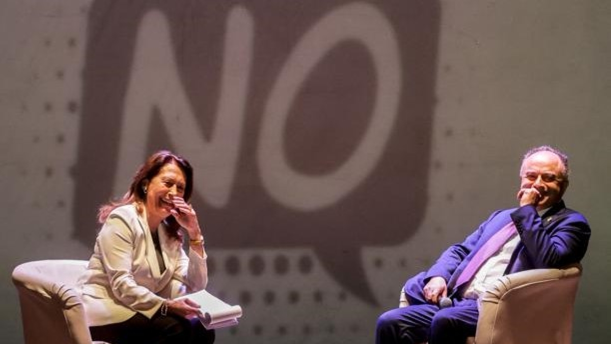 Referendum giustizia, magistrati e artisti al Diana: «Un no per difendere la Costituzione»