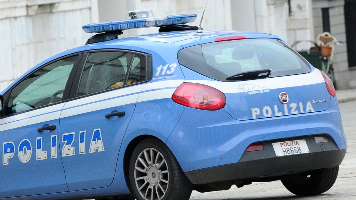 Milano, accoltella un ragazzo e rapina un altro per droga: arrestato giovane da poco maggiorenne per tentato omicidio