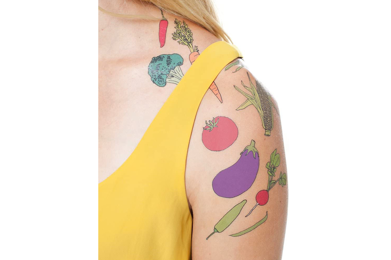 
                                    
                                Tatuaggi temporanei per grandi e piccini: i più cool per essere alternativi in spiaggia