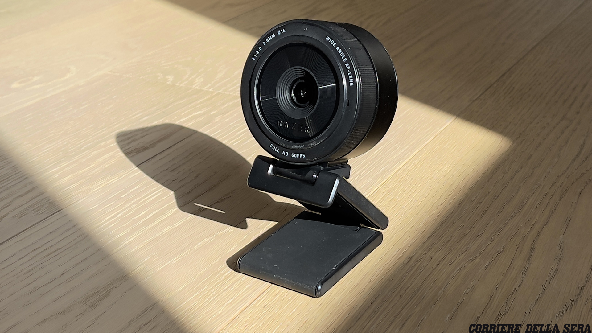 
                                    
                                Razer Kiyo Pro, la webcam per chi vuole videochiamate di qualità anche con poca luce