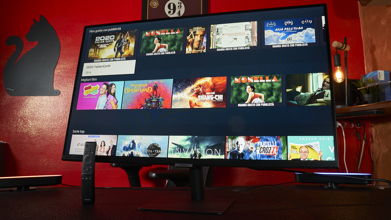 
                                    
                                Samsung Smart Monitor M5: Netflix e Prime Video senza canone Rai